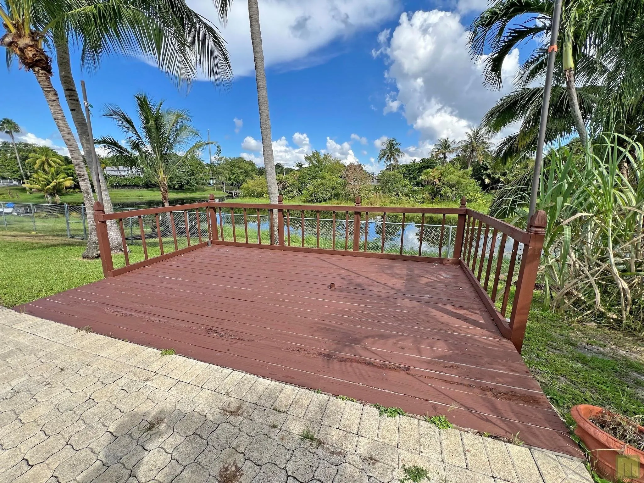 4331 NW 10th St
