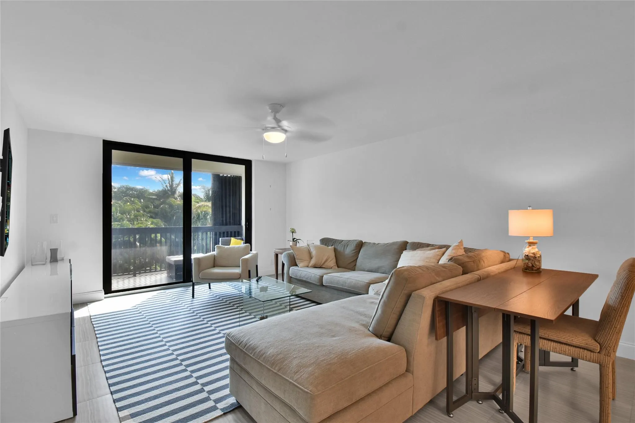 4201 N Ocean Dr, #301