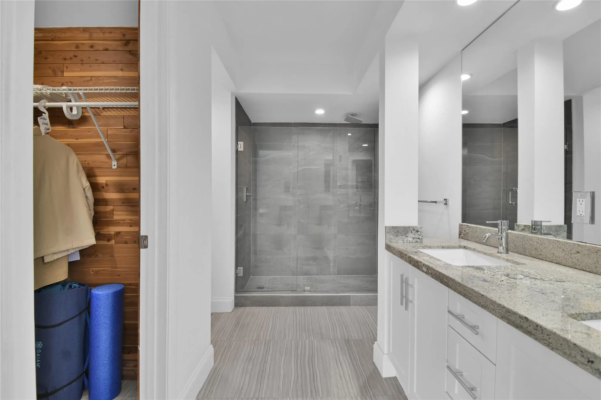 4201 N Ocean Dr, #301