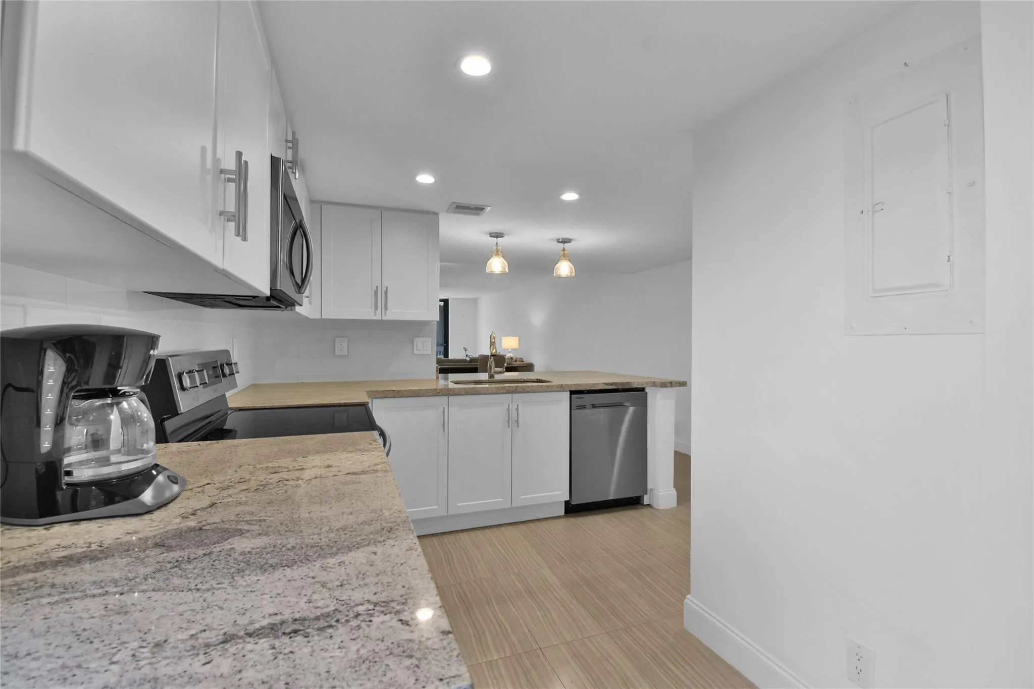 4201 N Ocean Dr, #301