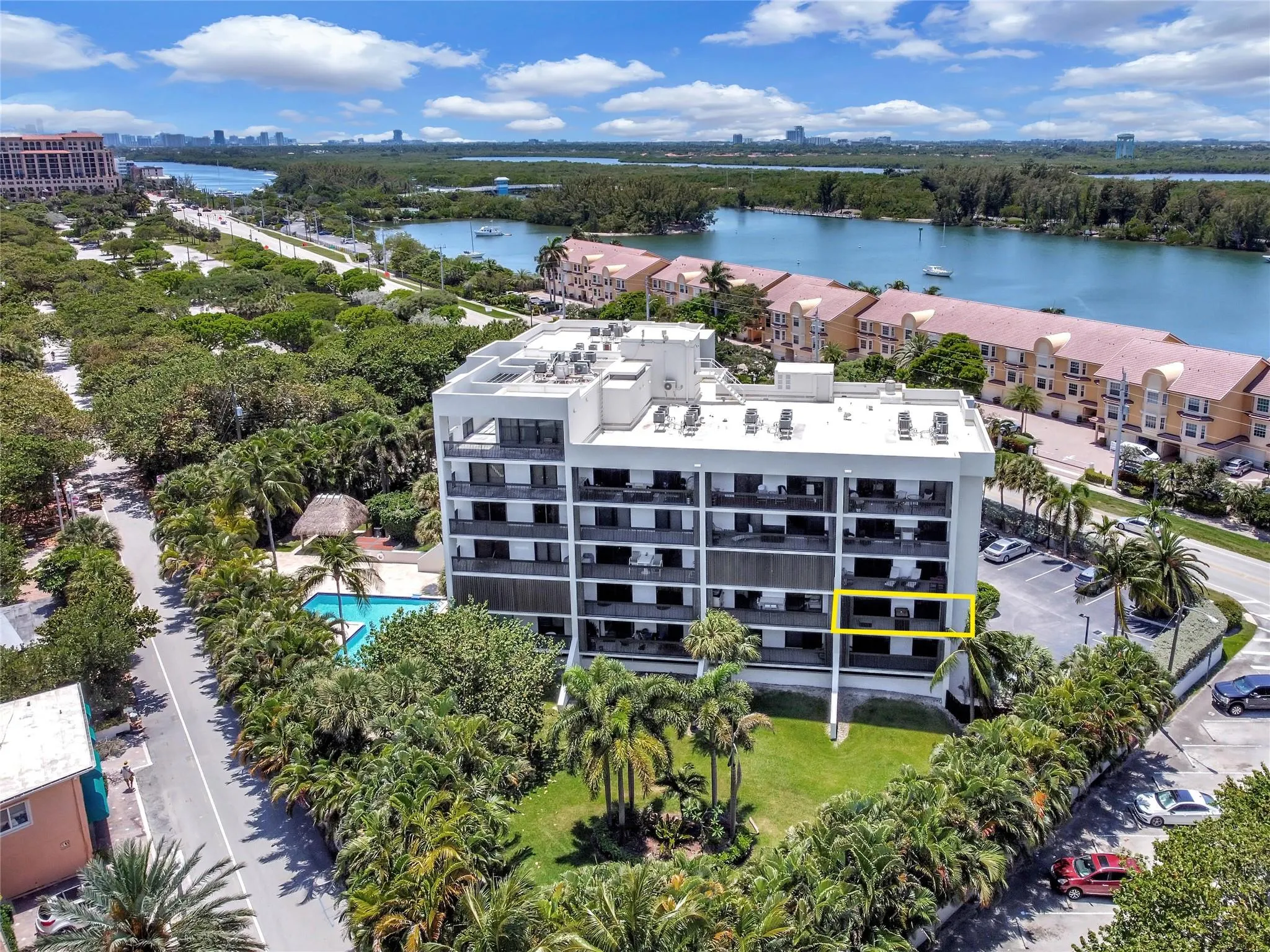 4201 N Ocean Dr, #301