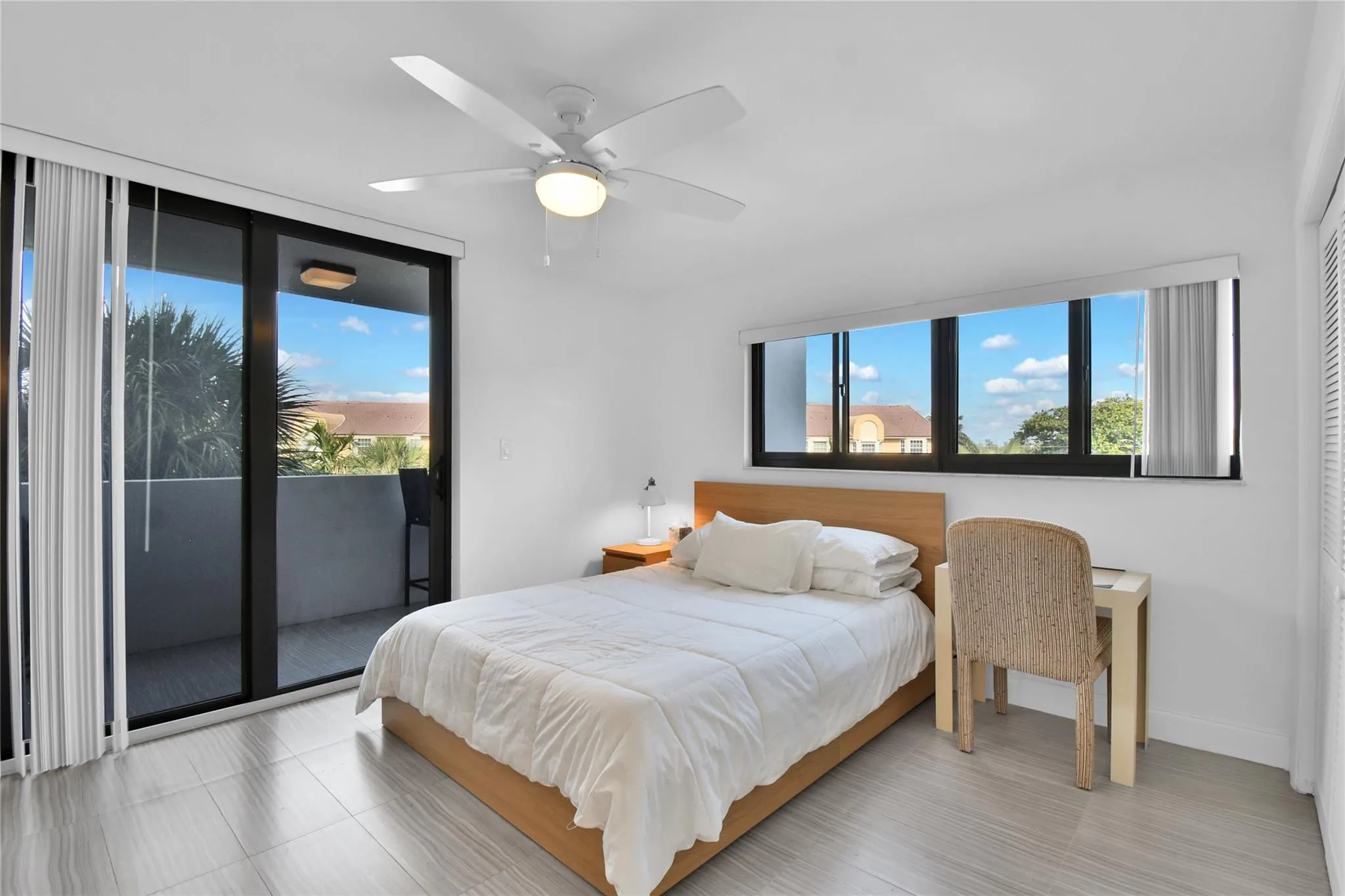 4201 N Ocean Dr, #301