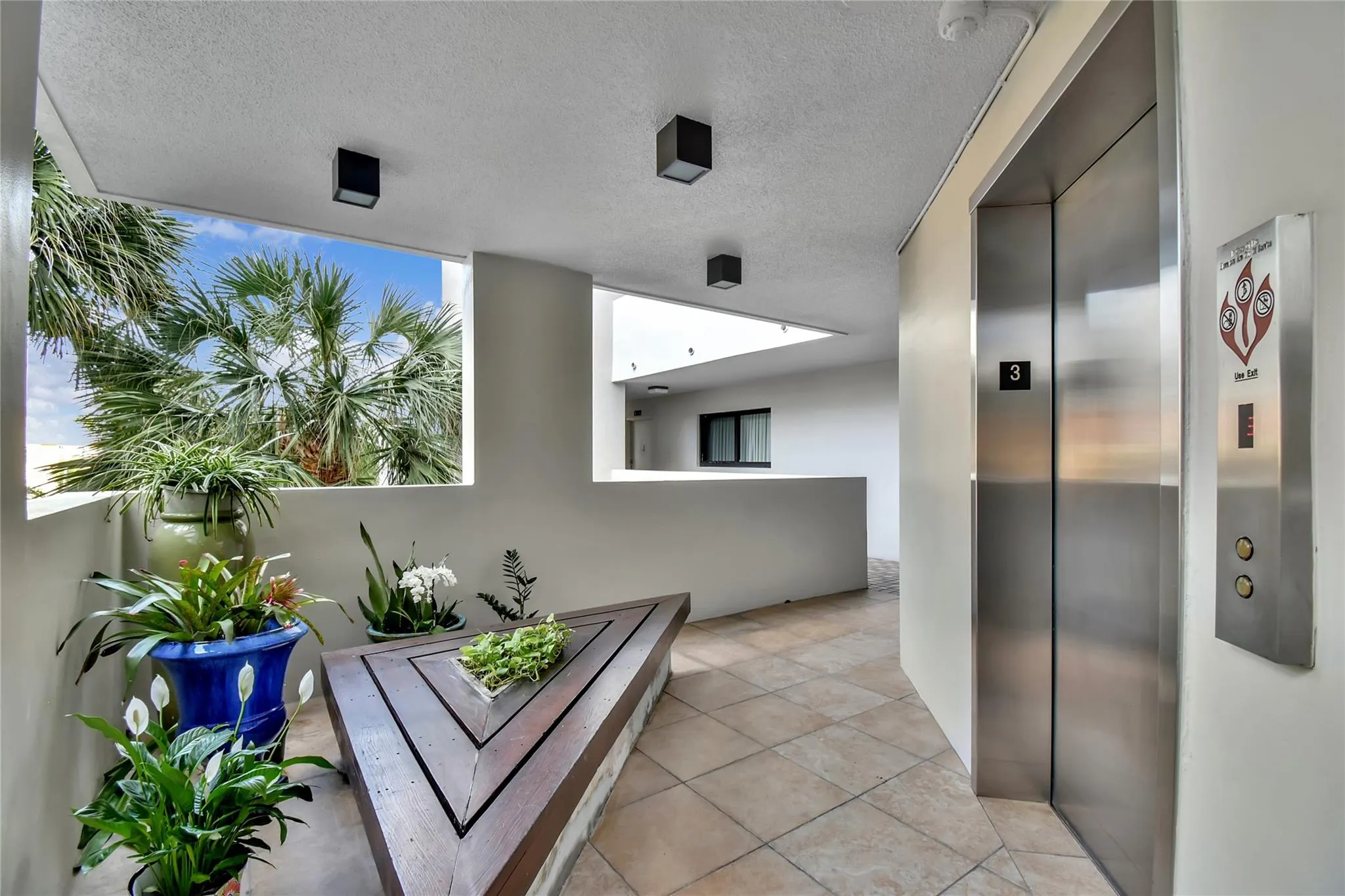 4201 N Ocean Dr, #301
