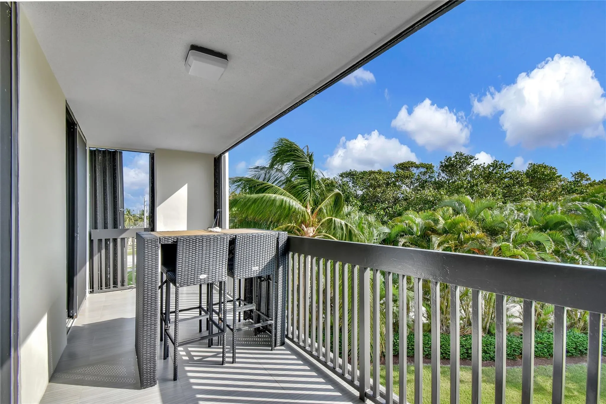 4201 N Ocean Dr, #301
