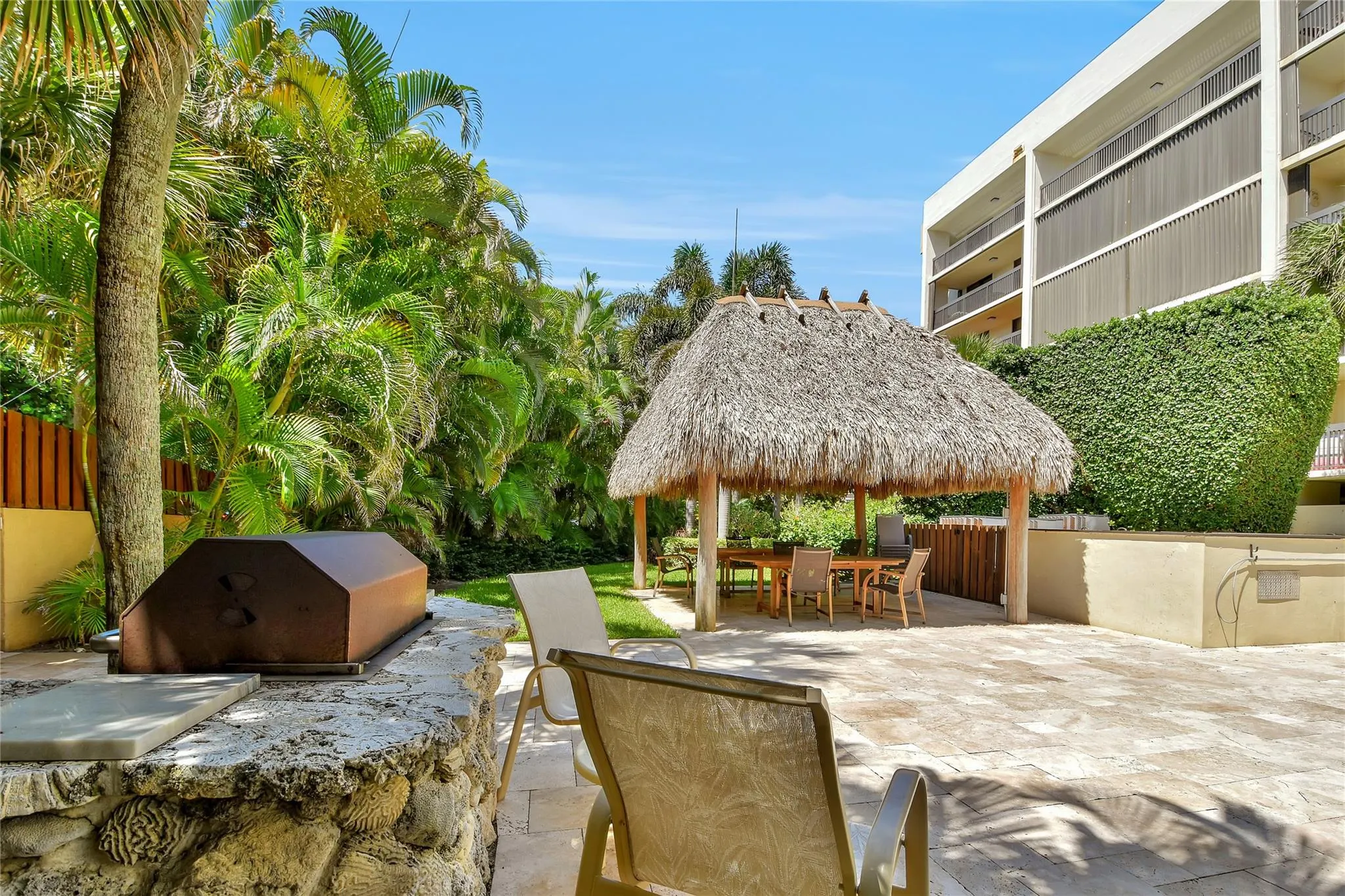 4201 N Ocean Dr, #301