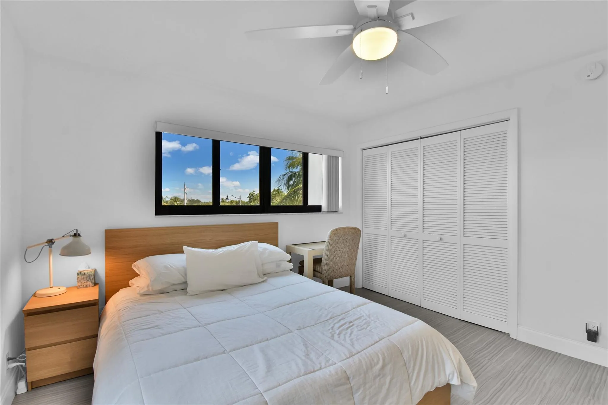 4201 N Ocean Dr, #301