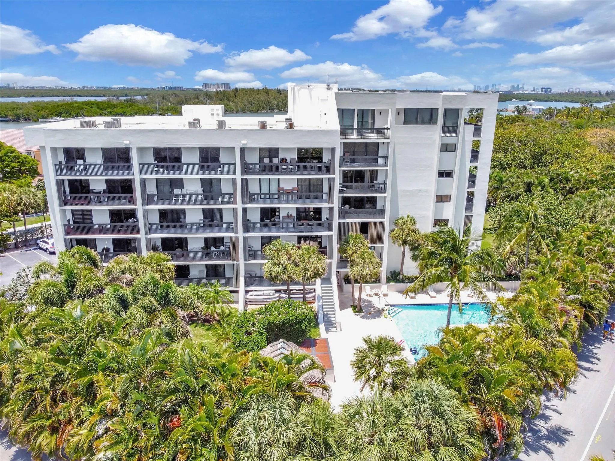 4201 N Ocean Dr, #301