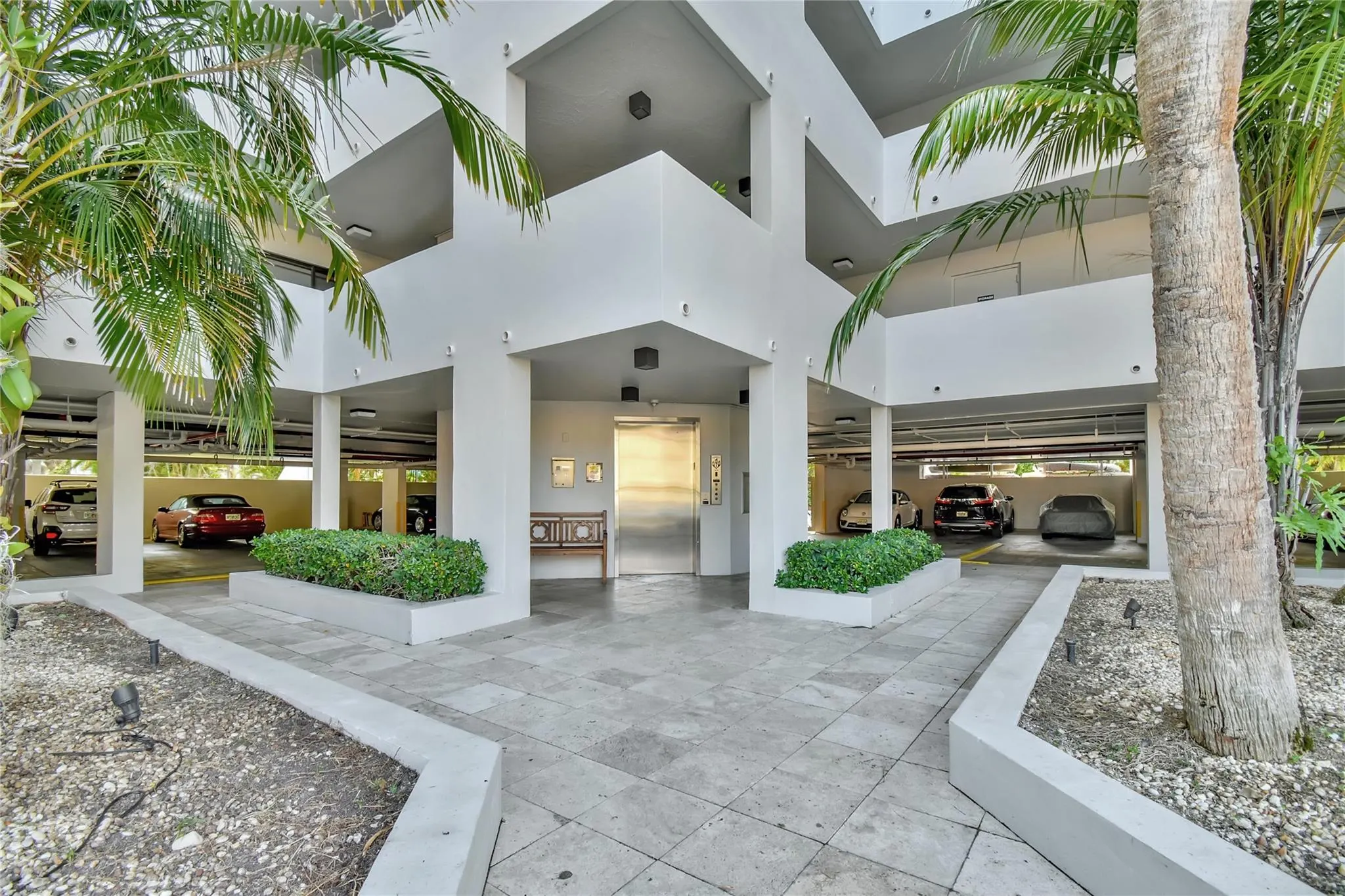 4201 N Ocean Dr, #301