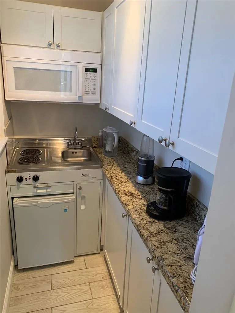 2920 N Ocean Blvd, #1