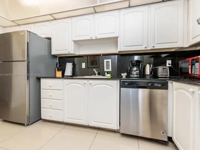 3901 S Ocean Dr, #12b