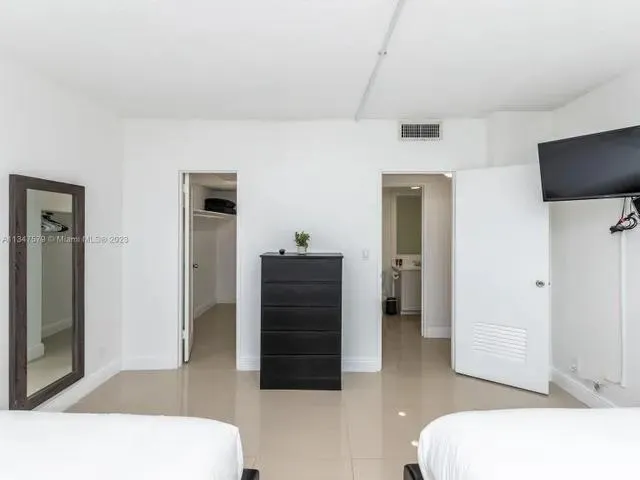 3901 S Ocean Dr, #12b