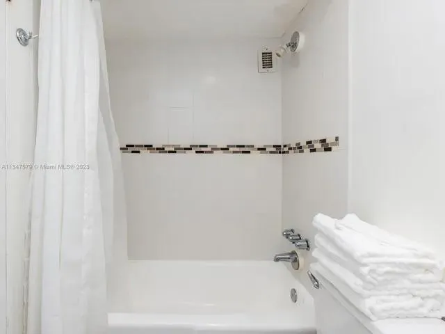 3901 S Ocean Dr, #12b