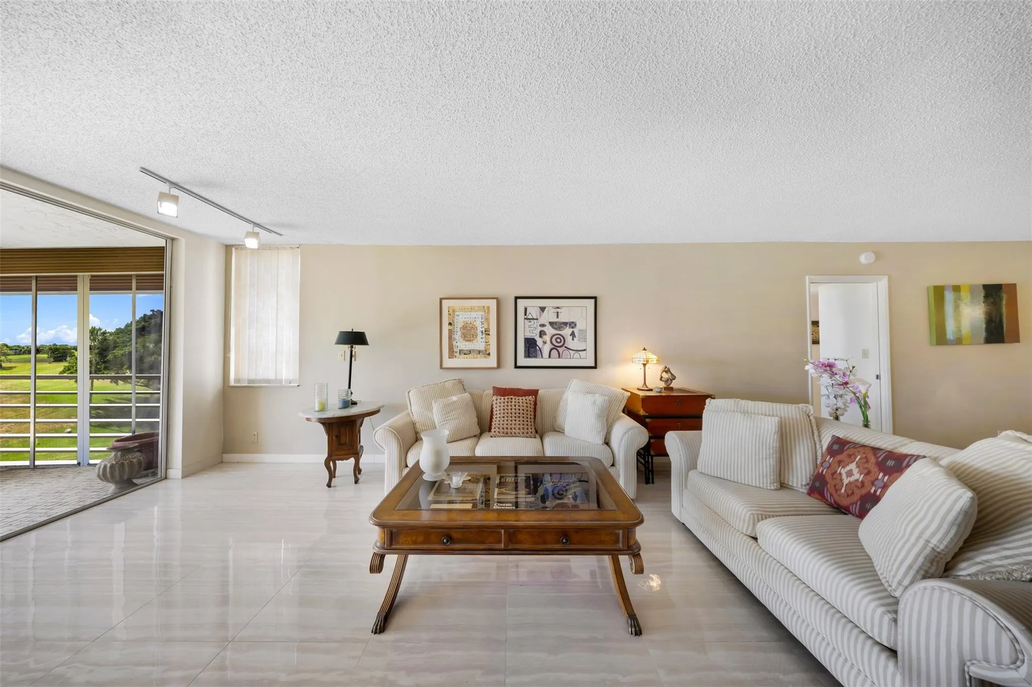 800 Cypress Grove Dr, #402