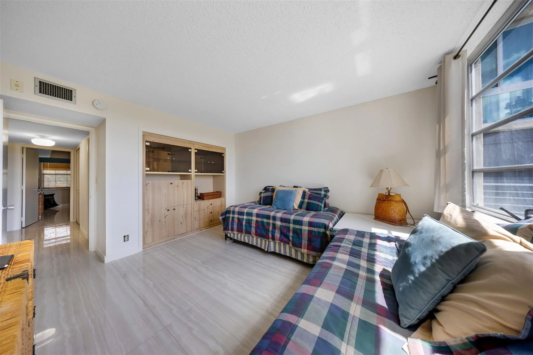 800 Cypress Grove Dr, #402