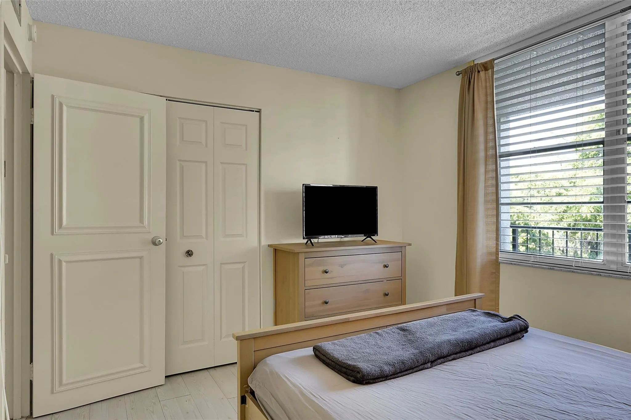 4898 NW 29TH CT, #304