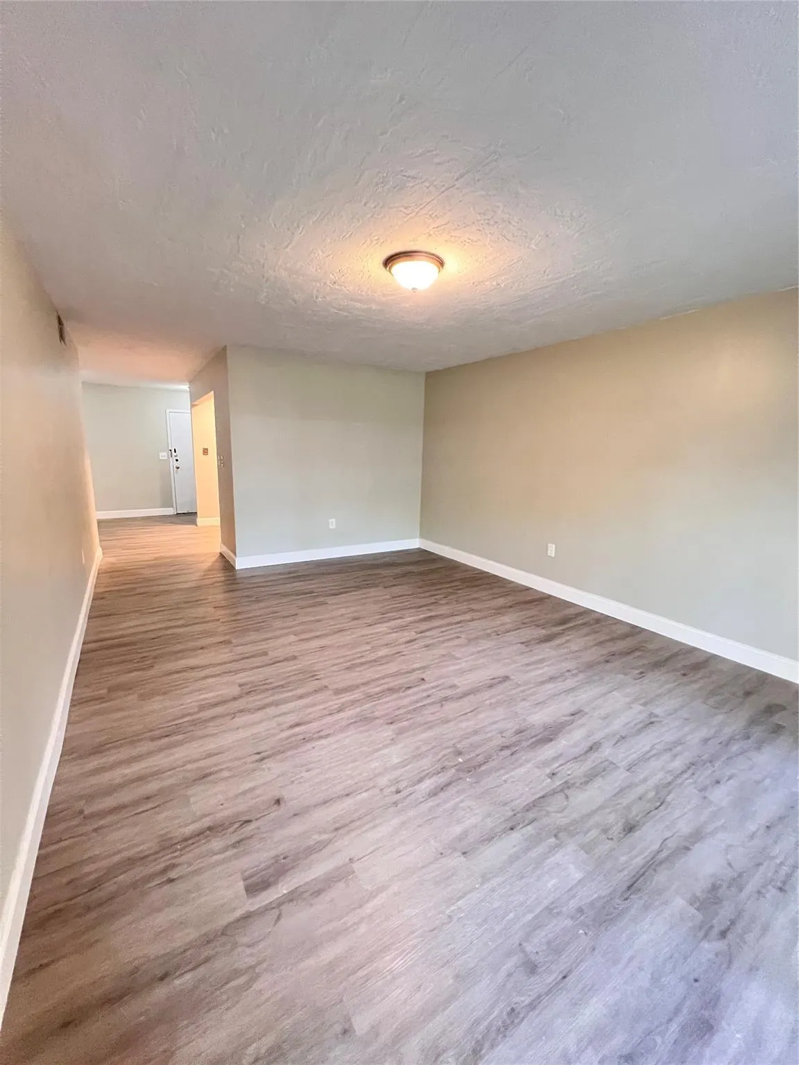 7000 NW 17th St, #109