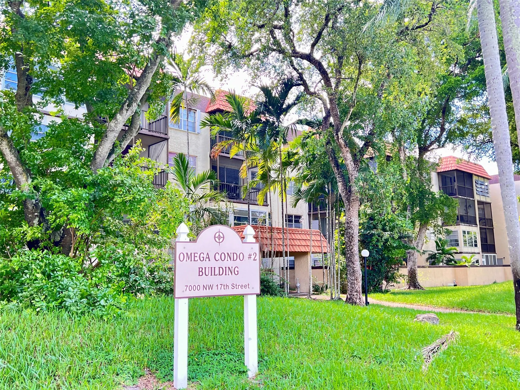 7000 NW 17th St, #109