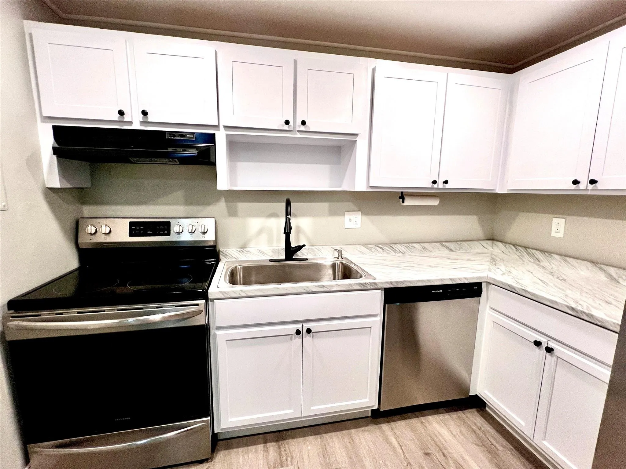 7000 NW 17th St, #109