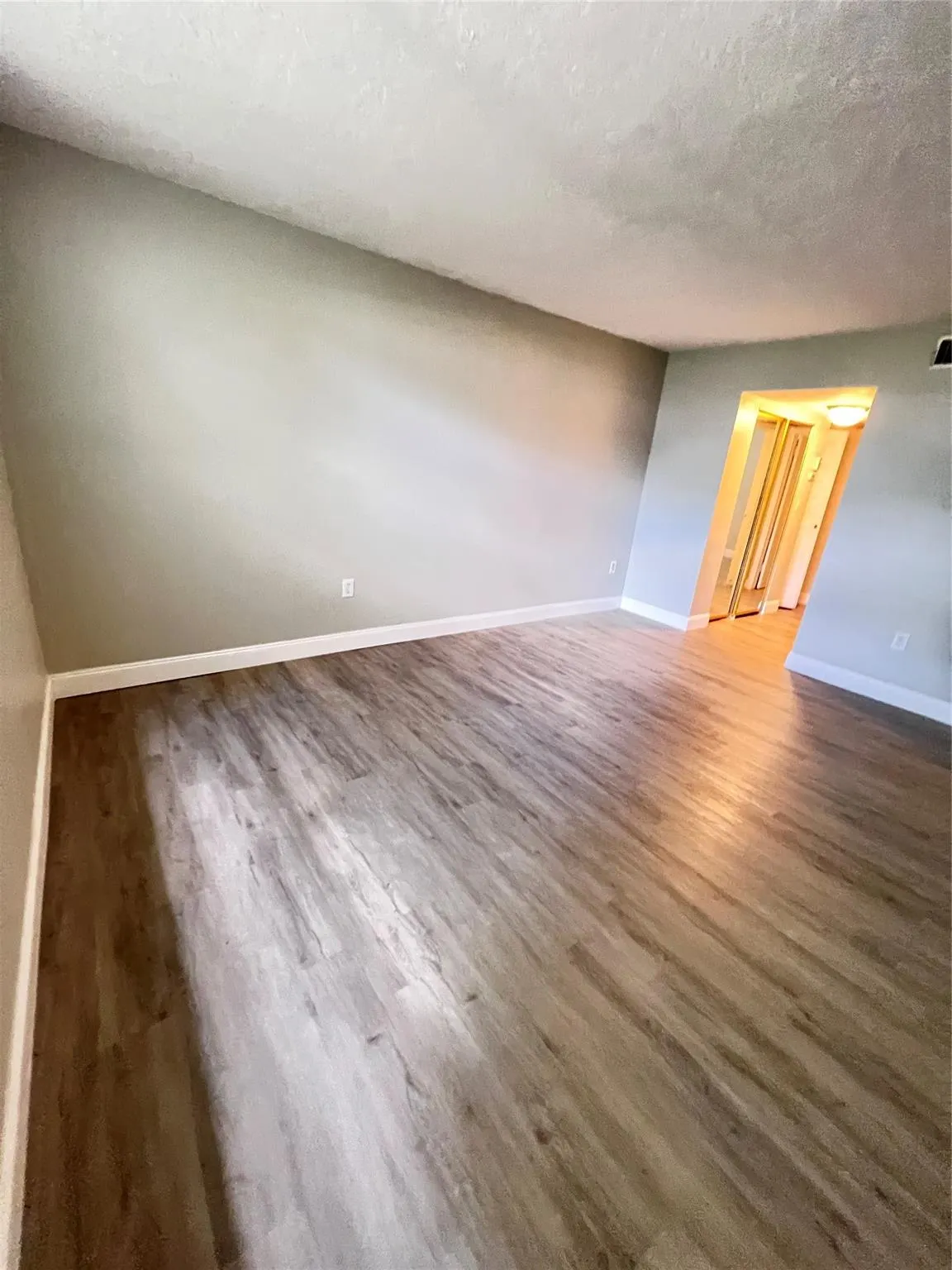 7000 NW 17th St, #109