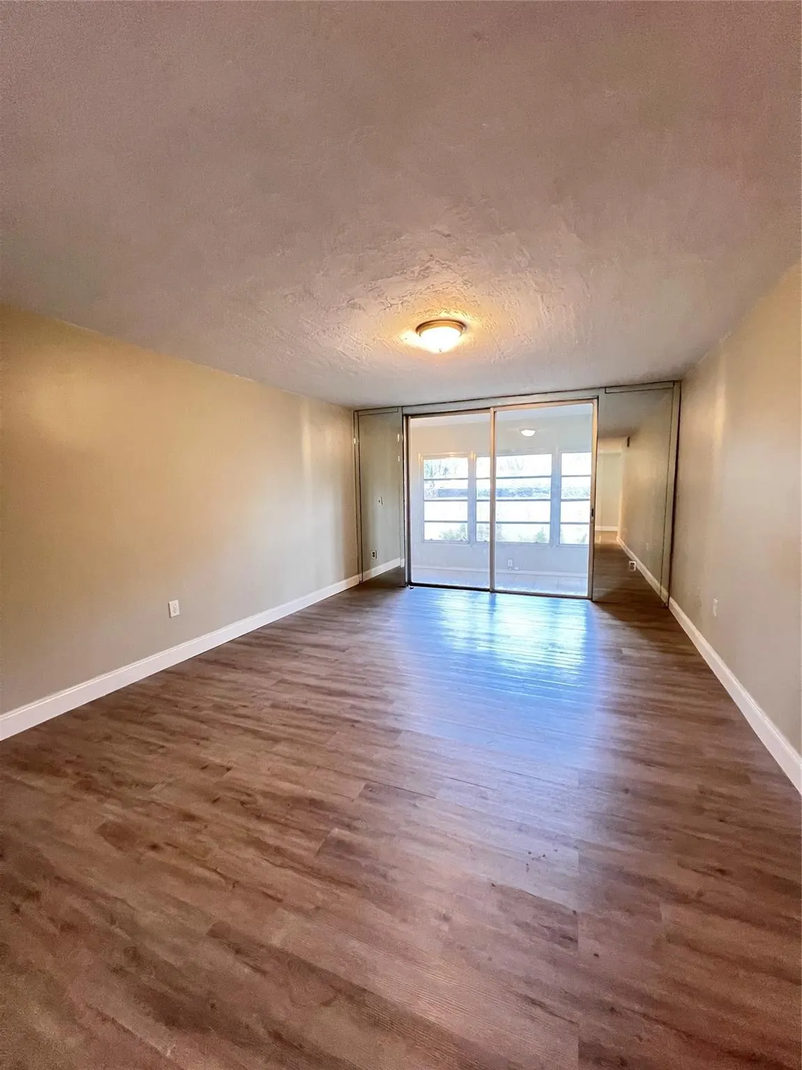 7000 NW 17th St, #109