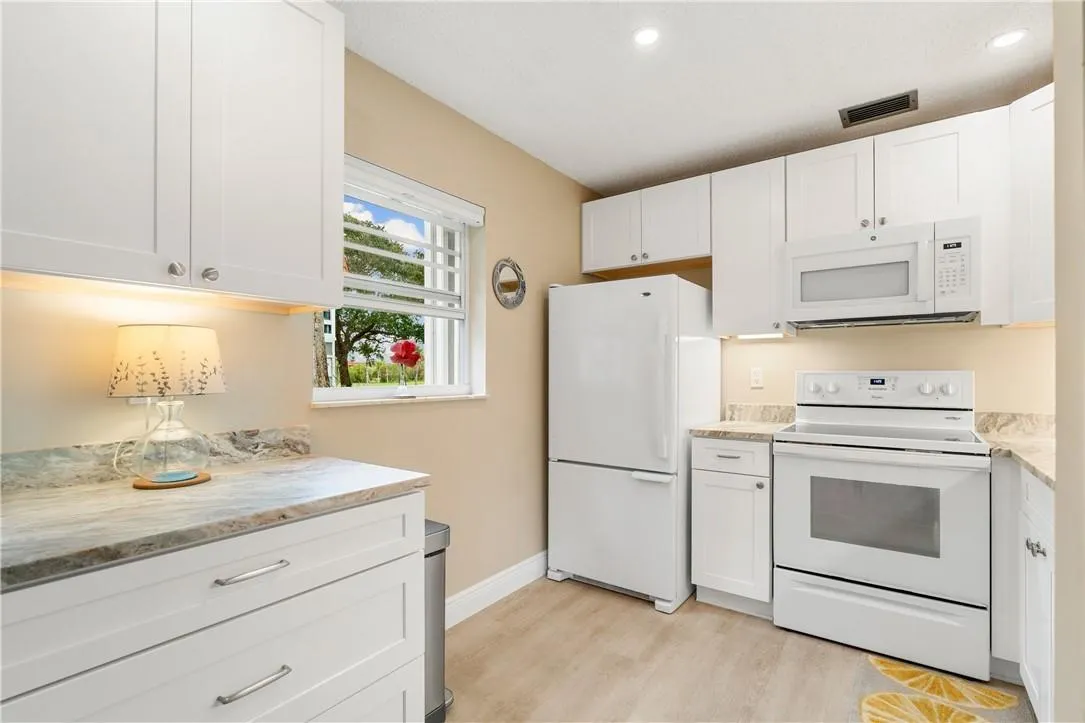 50 Woodland Dr, #102