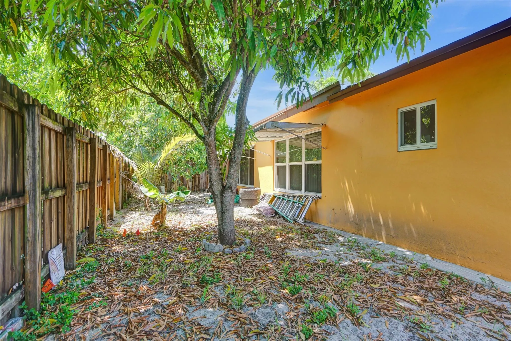 5335 SW 8th Ct