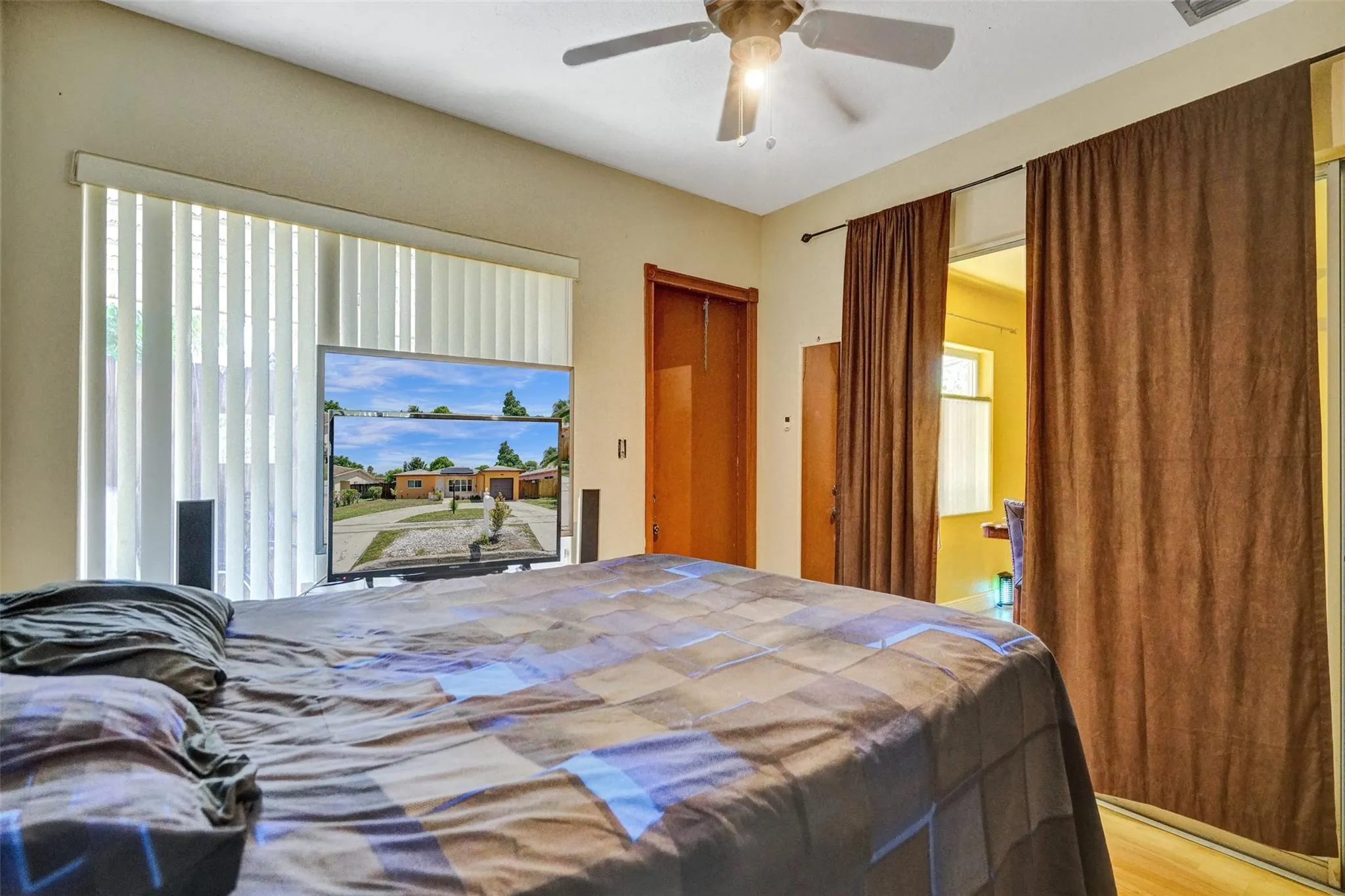 5335 SW 8th Ct