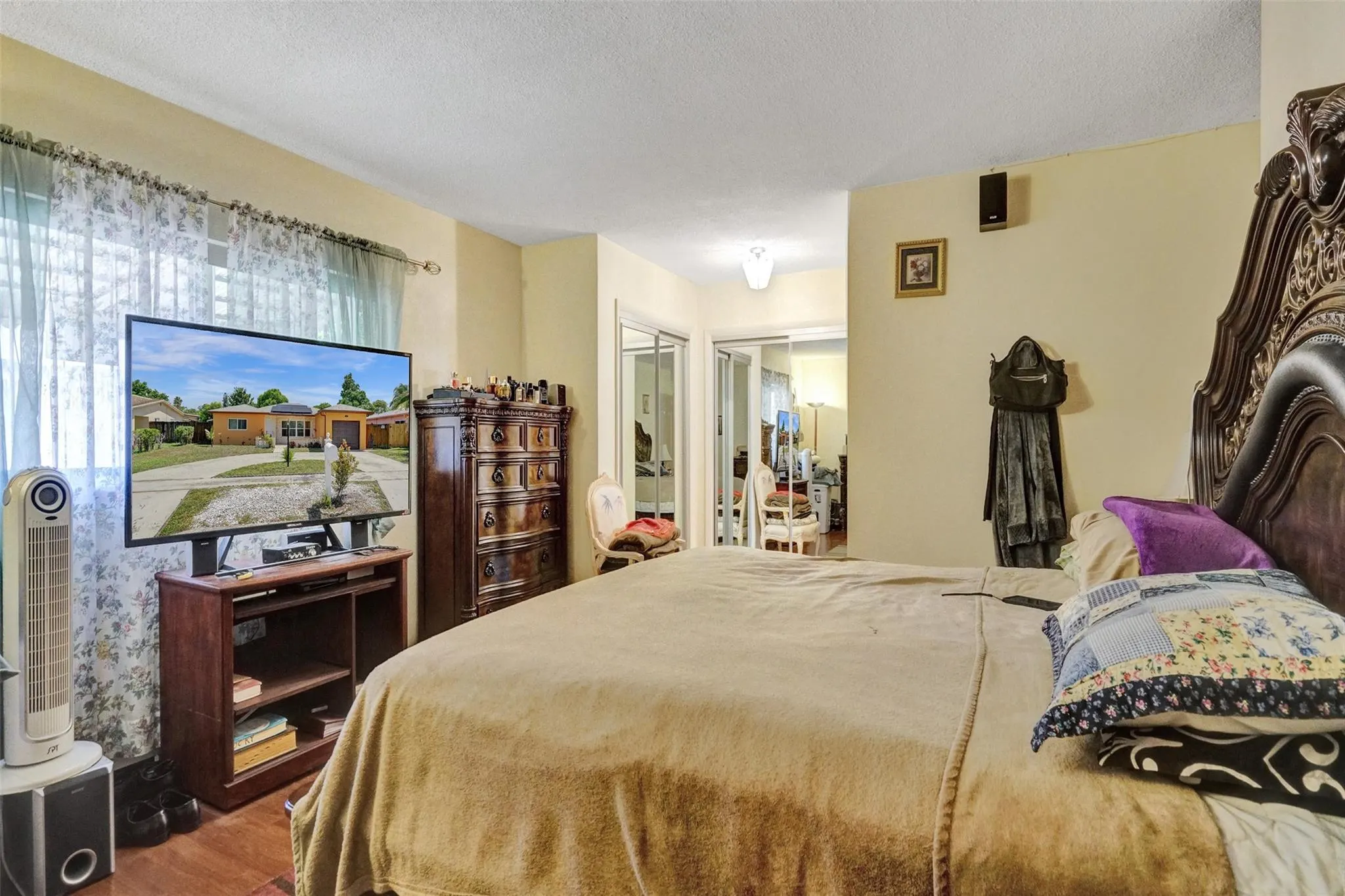 5335 SW 8th Ct