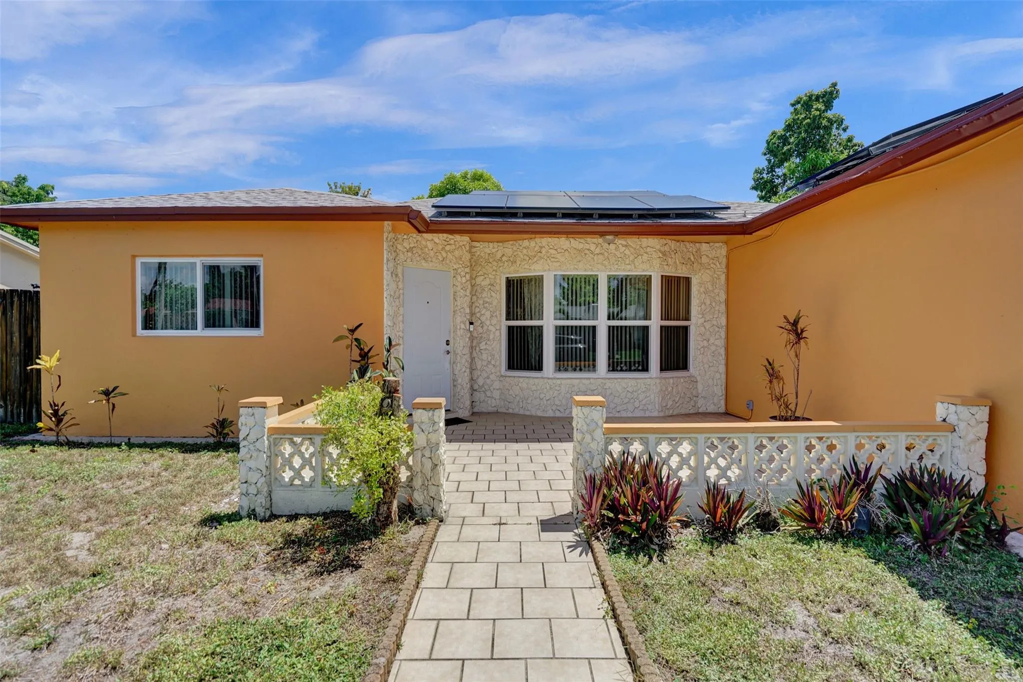 5335 SW 8th Ct