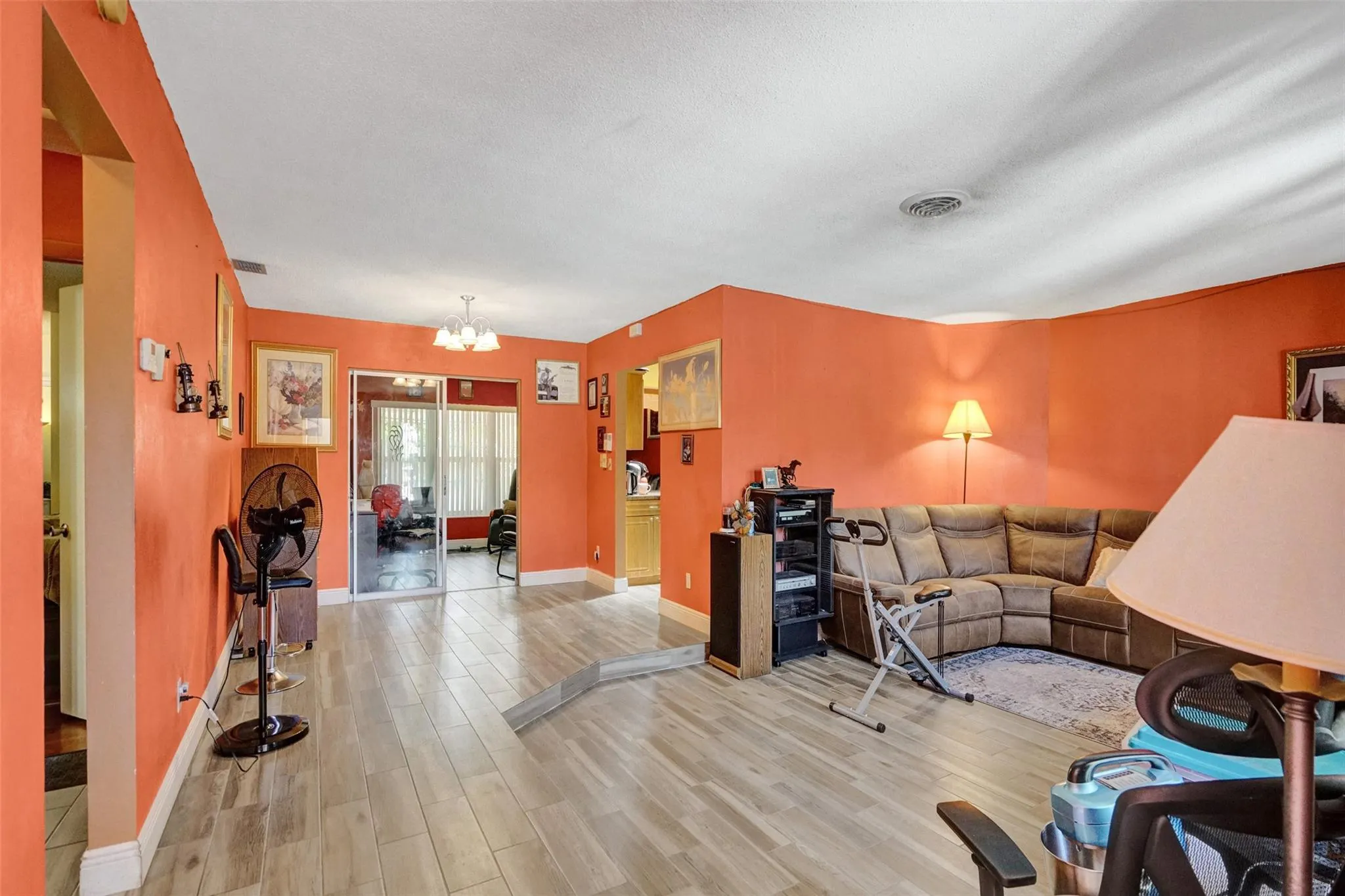 5335 SW 8th Ct