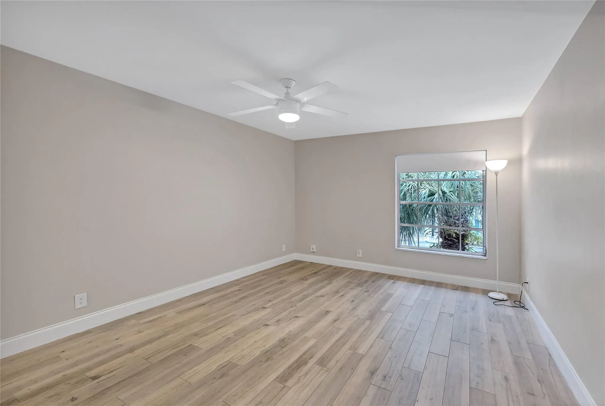 2270 NE 68th Street, #1927
