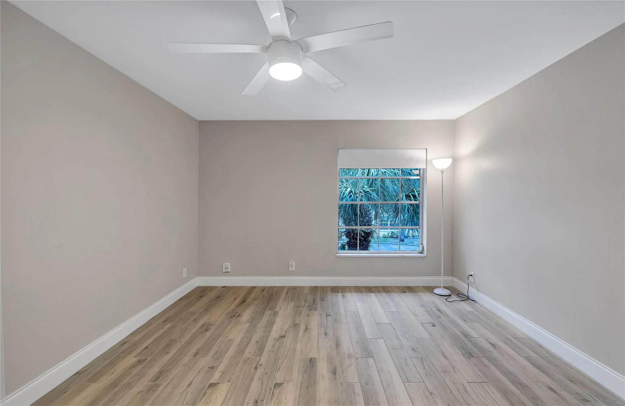 2270 NE 68th Street, #1927