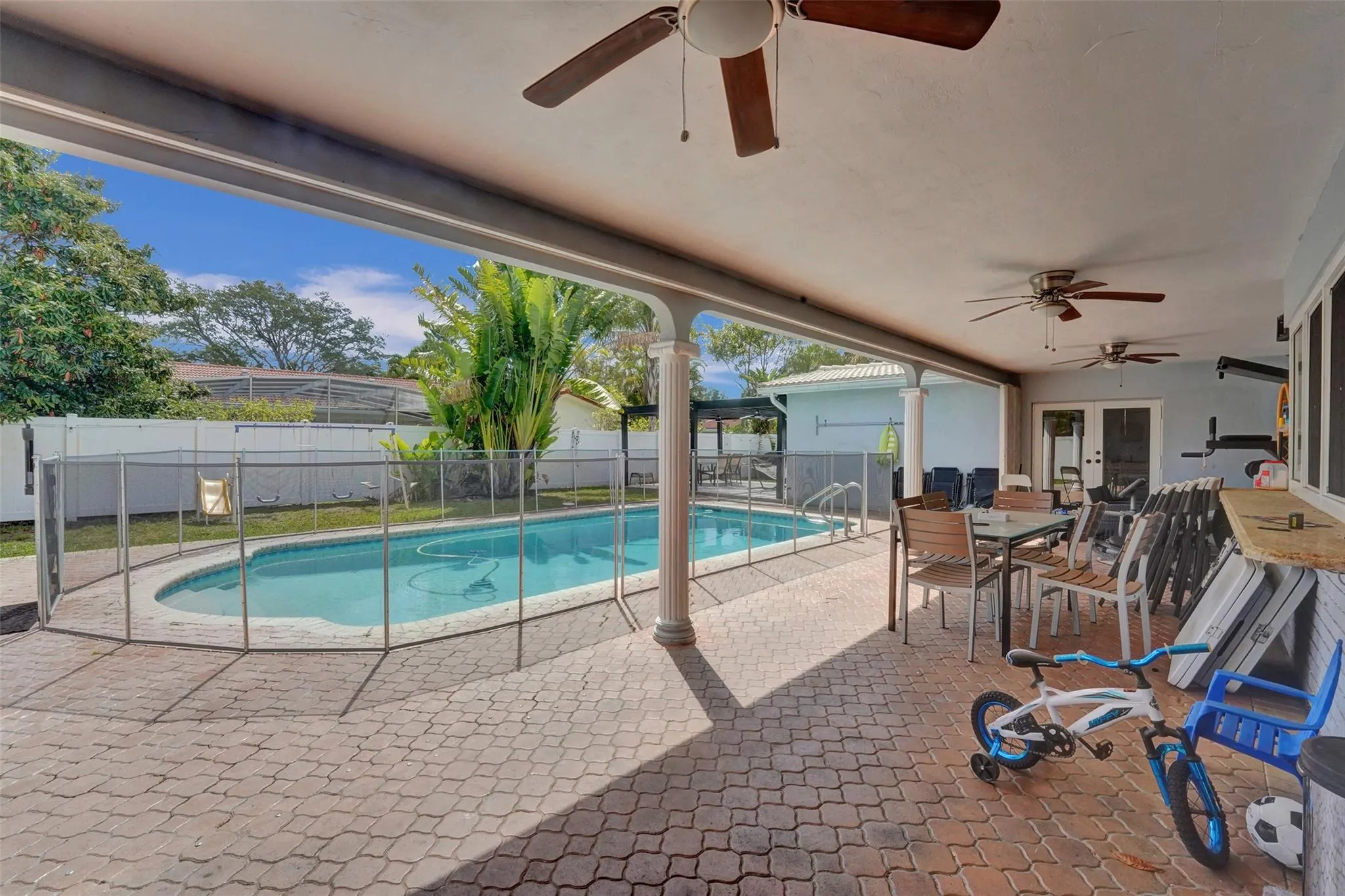 3611 N 33rd Ter