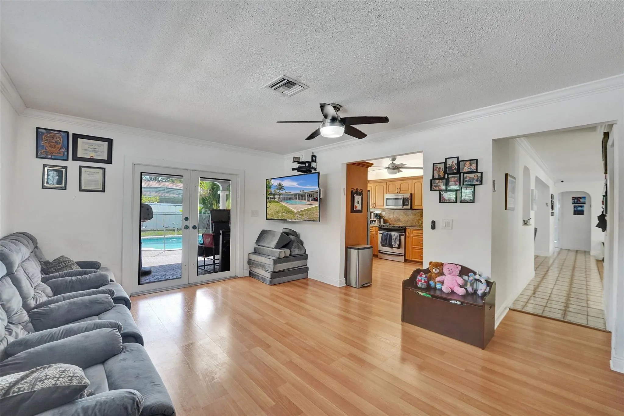 3611 N 33rd Ter