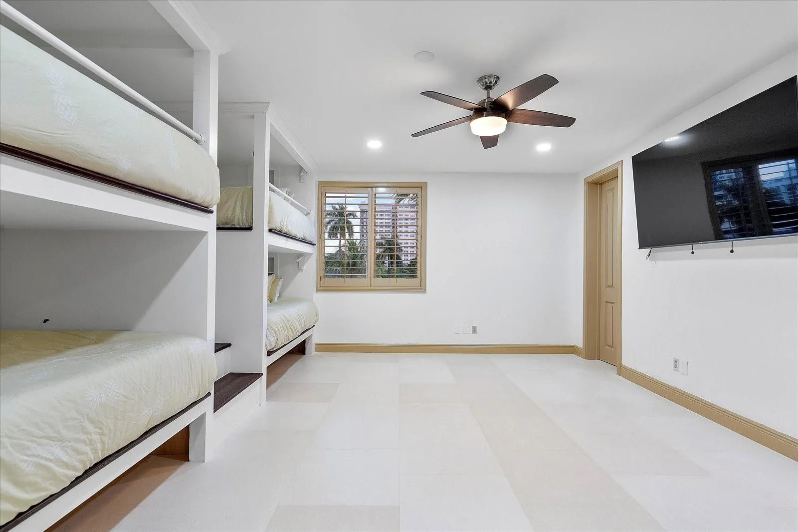 414 RIVIERA ISLE