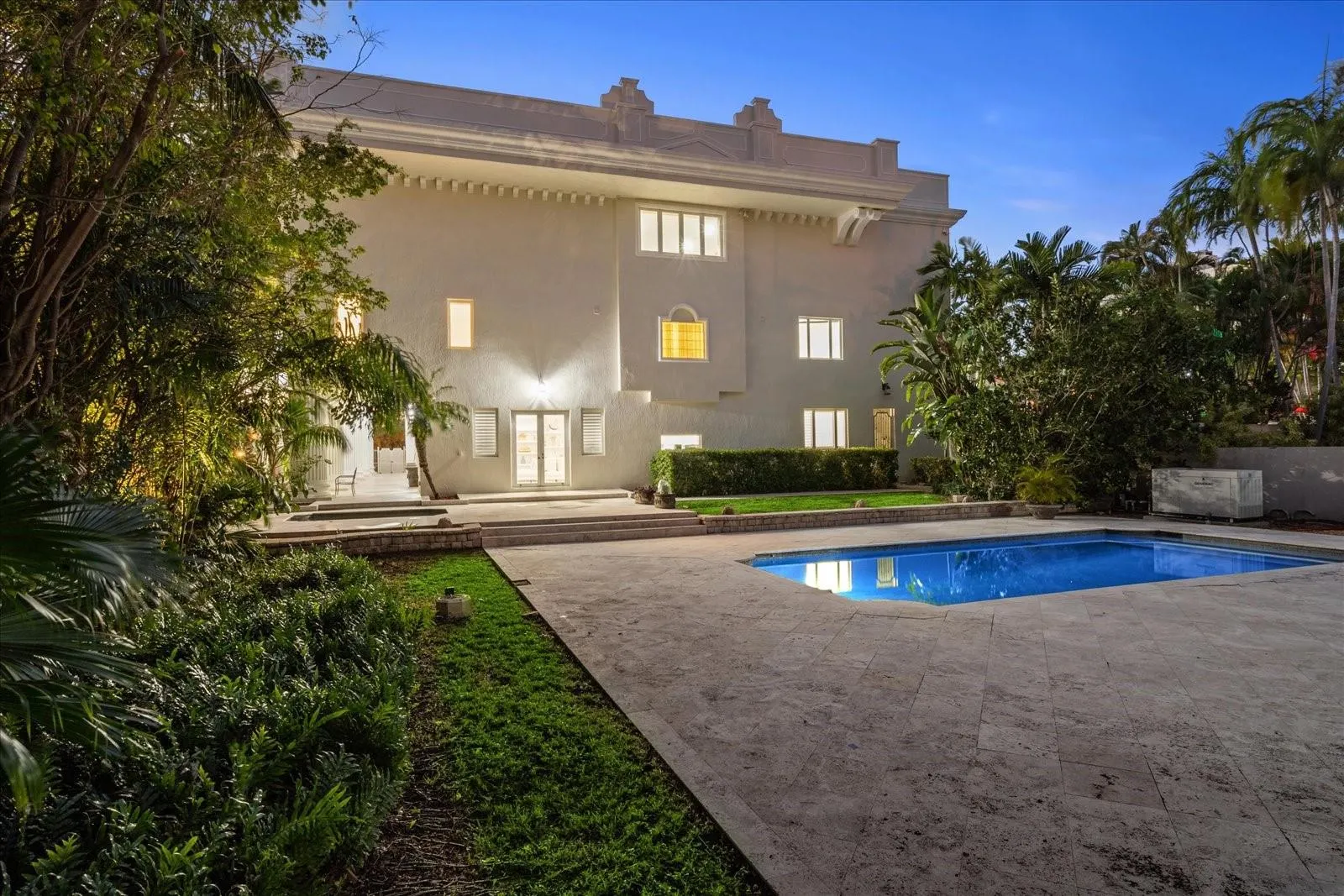414 RIVIERA ISLE