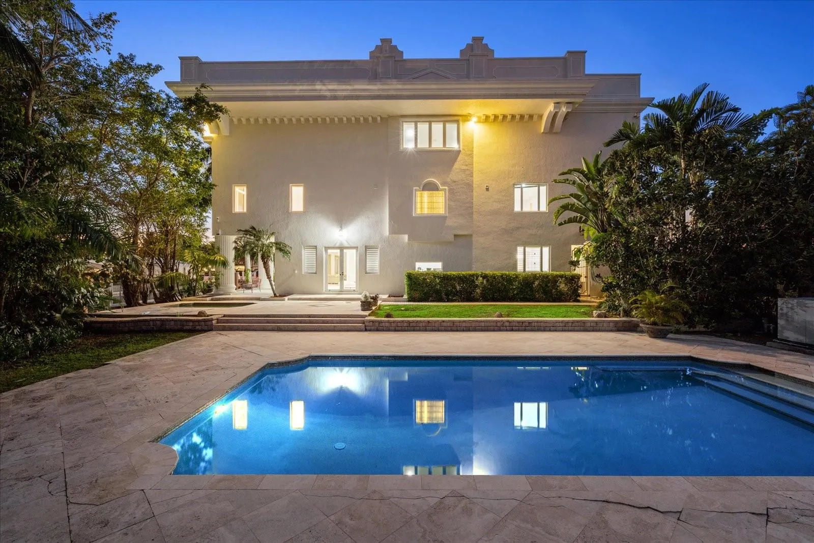 414 RIVIERA ISLE