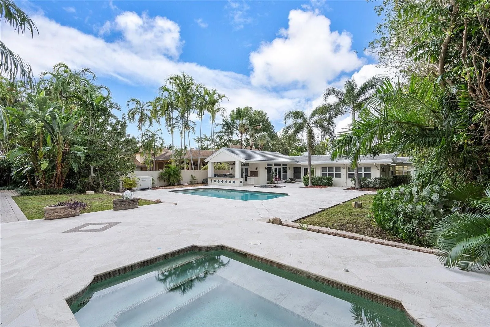 414 RIVIERA ISLE