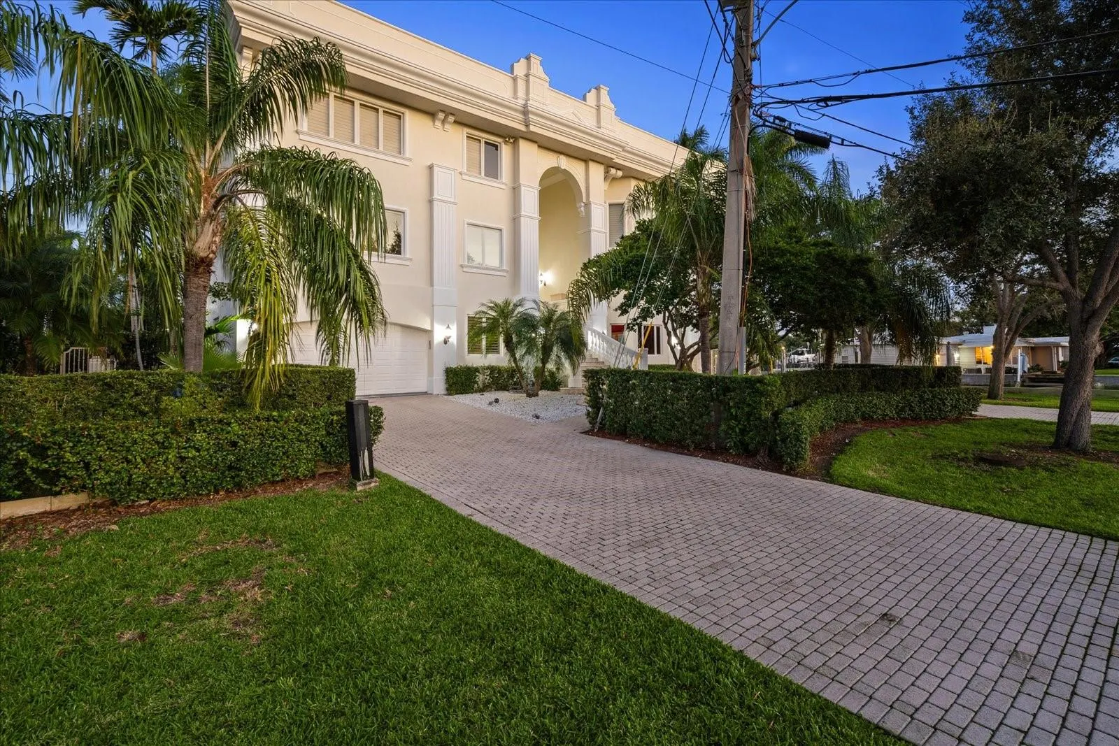 414 RIVIERA ISLE