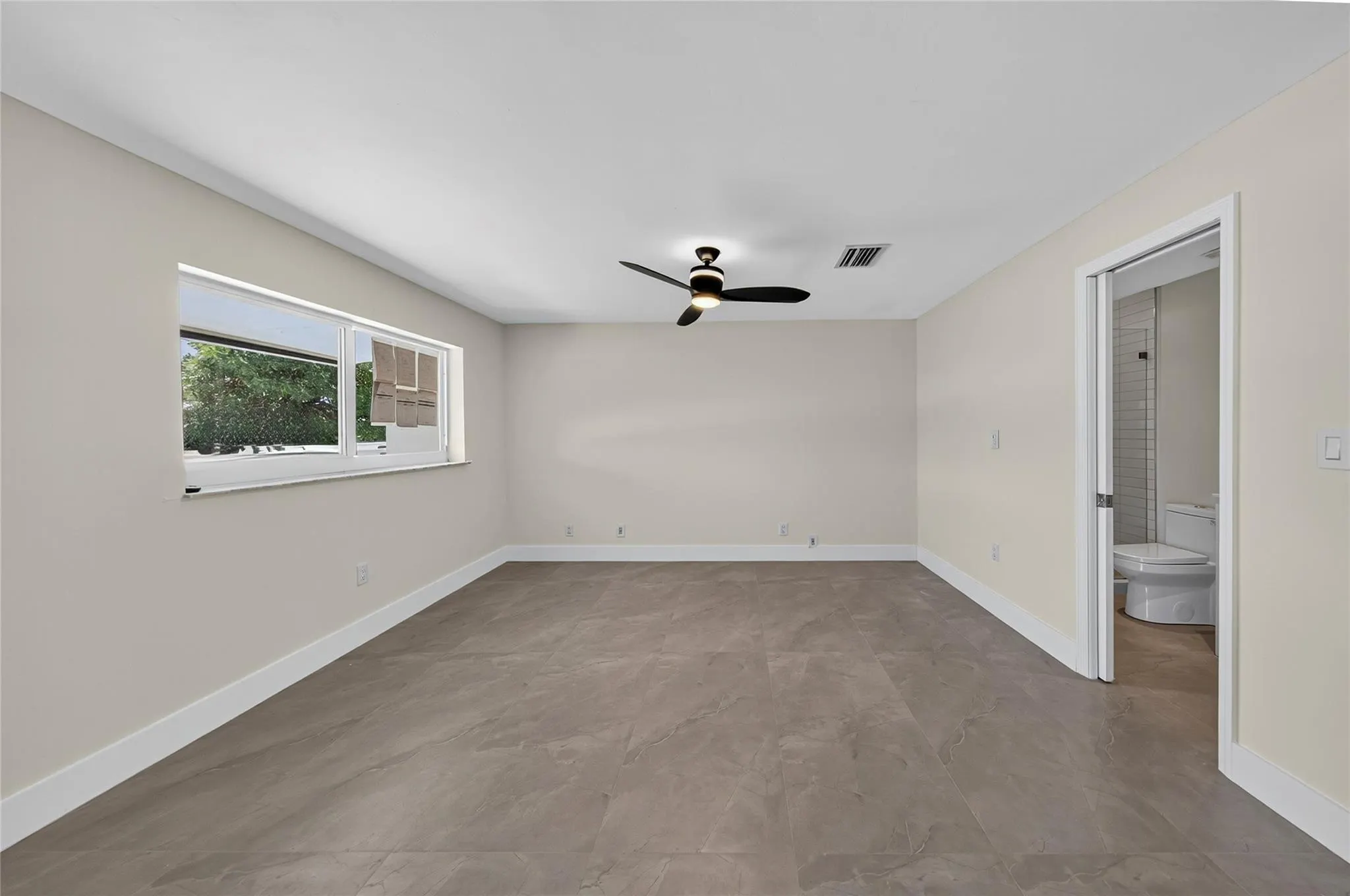 1461 NE 57th Ct