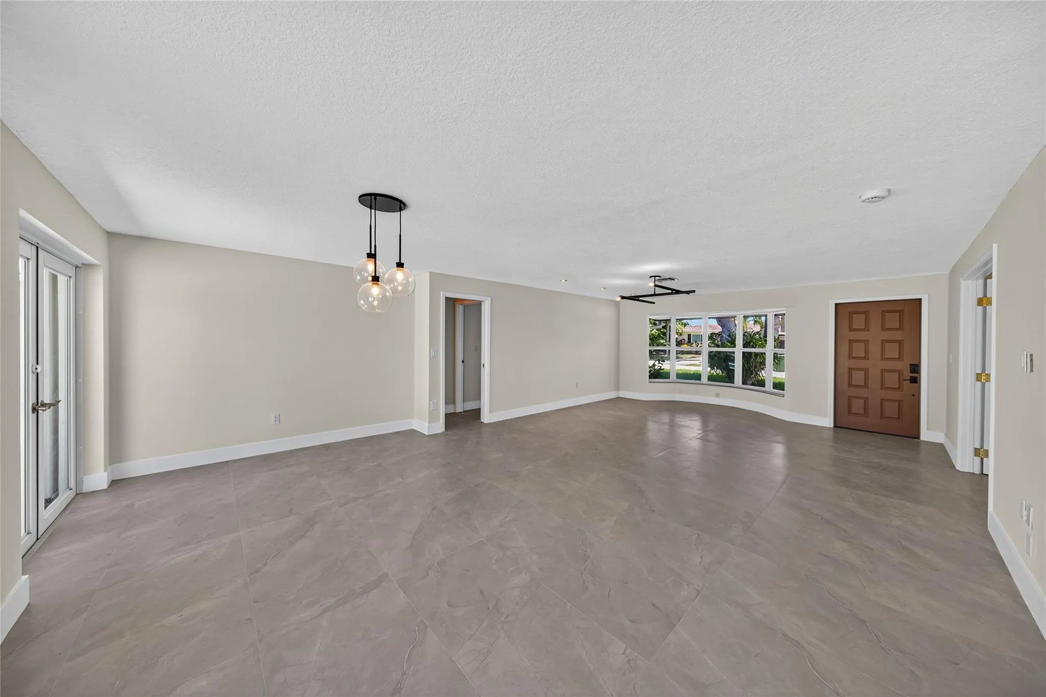 1461 NE 57th Ct