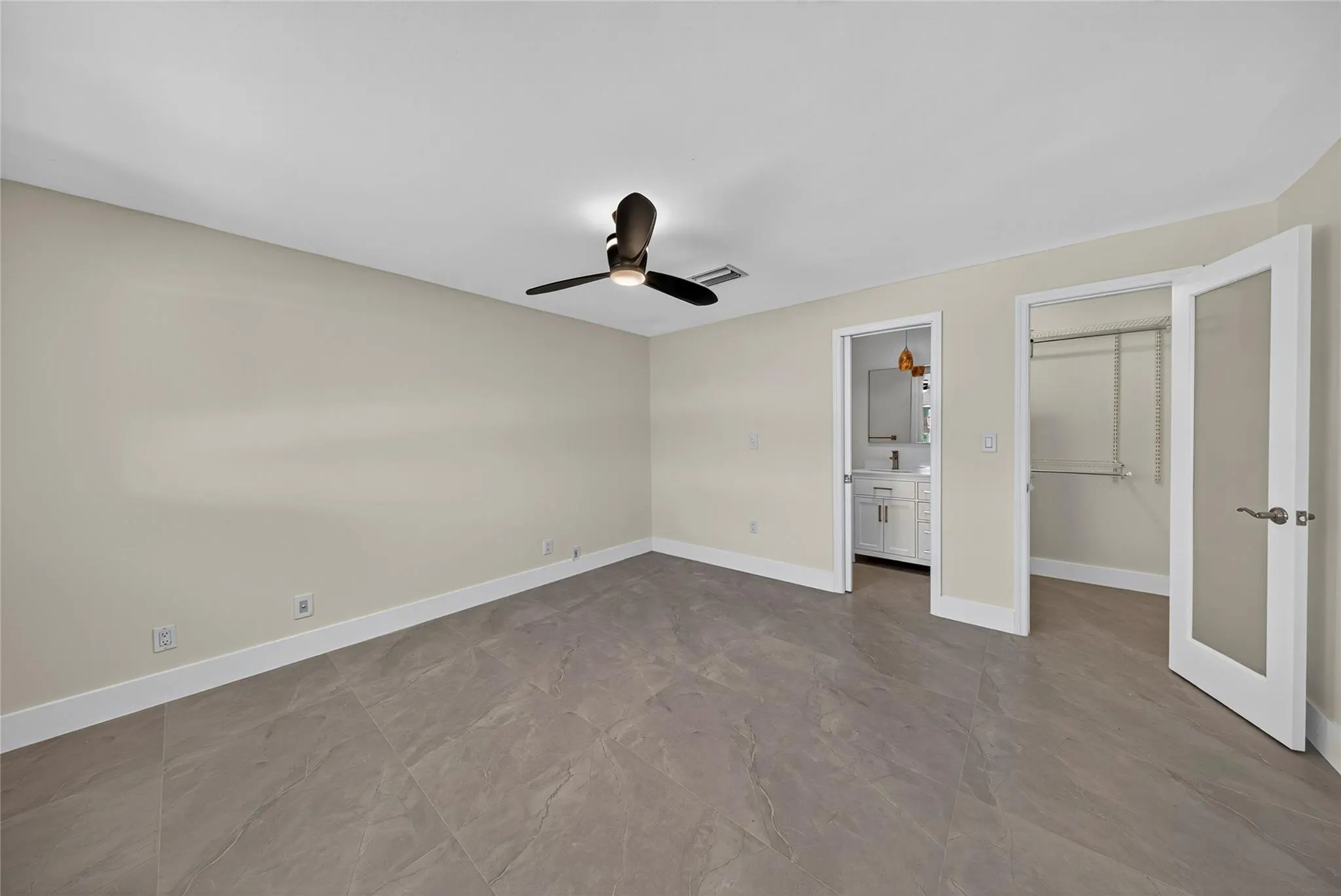1461 NE 57th Ct