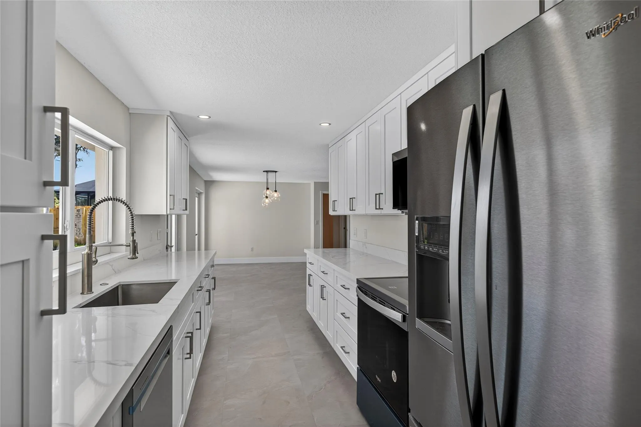 1461 NE 57th Ct