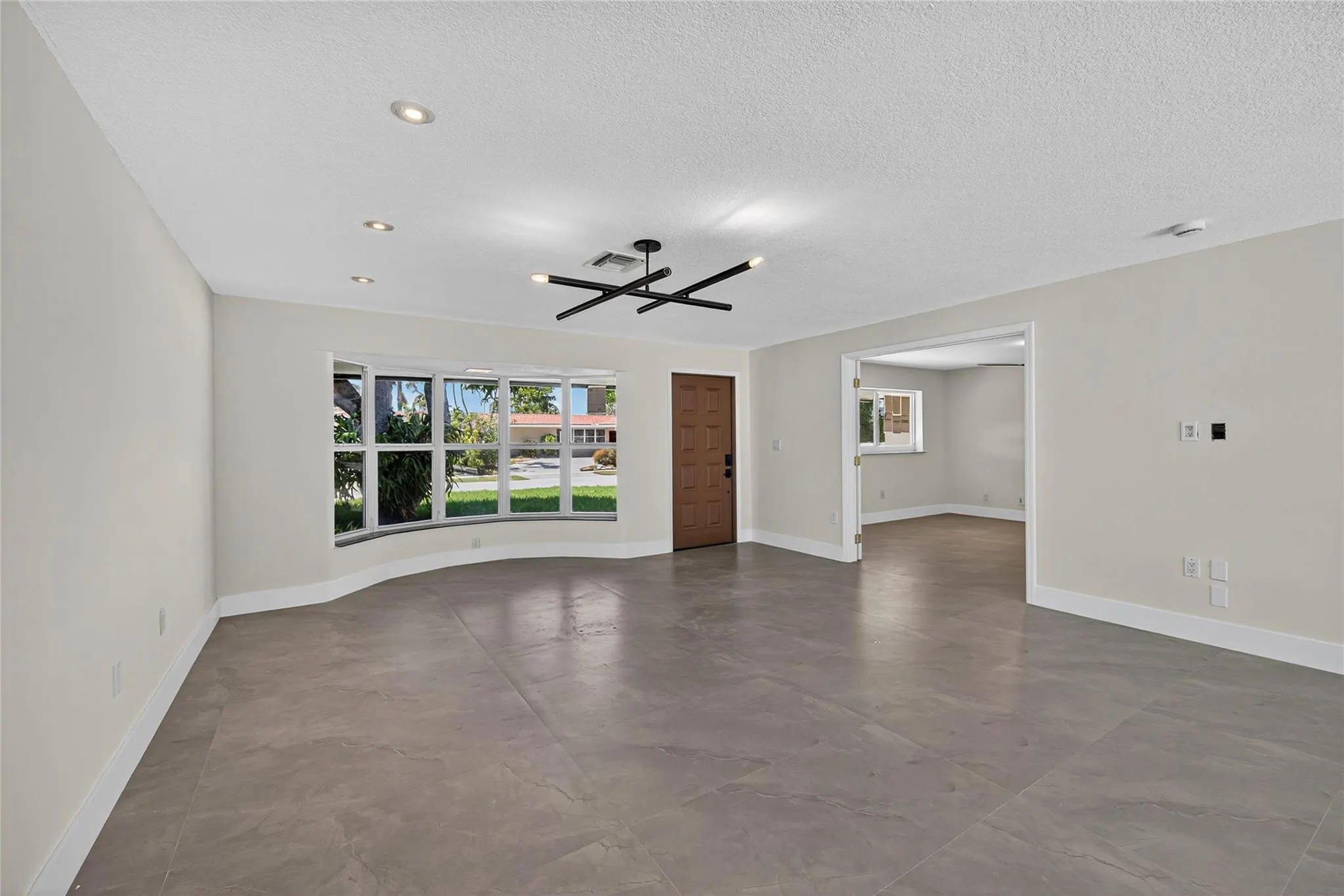 1461 NE 57th Ct