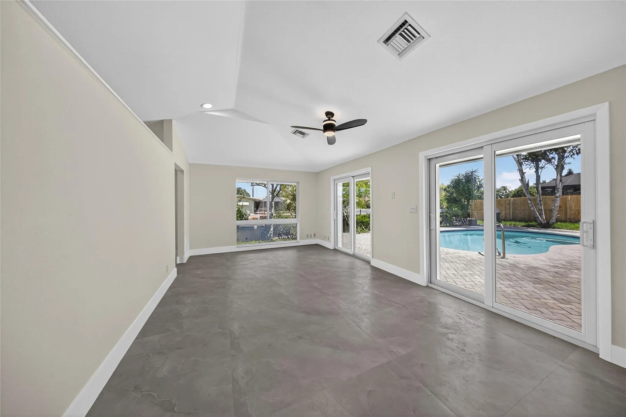 1461 NE 57th Ct
