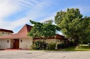 4047 NW 16th St, #406
