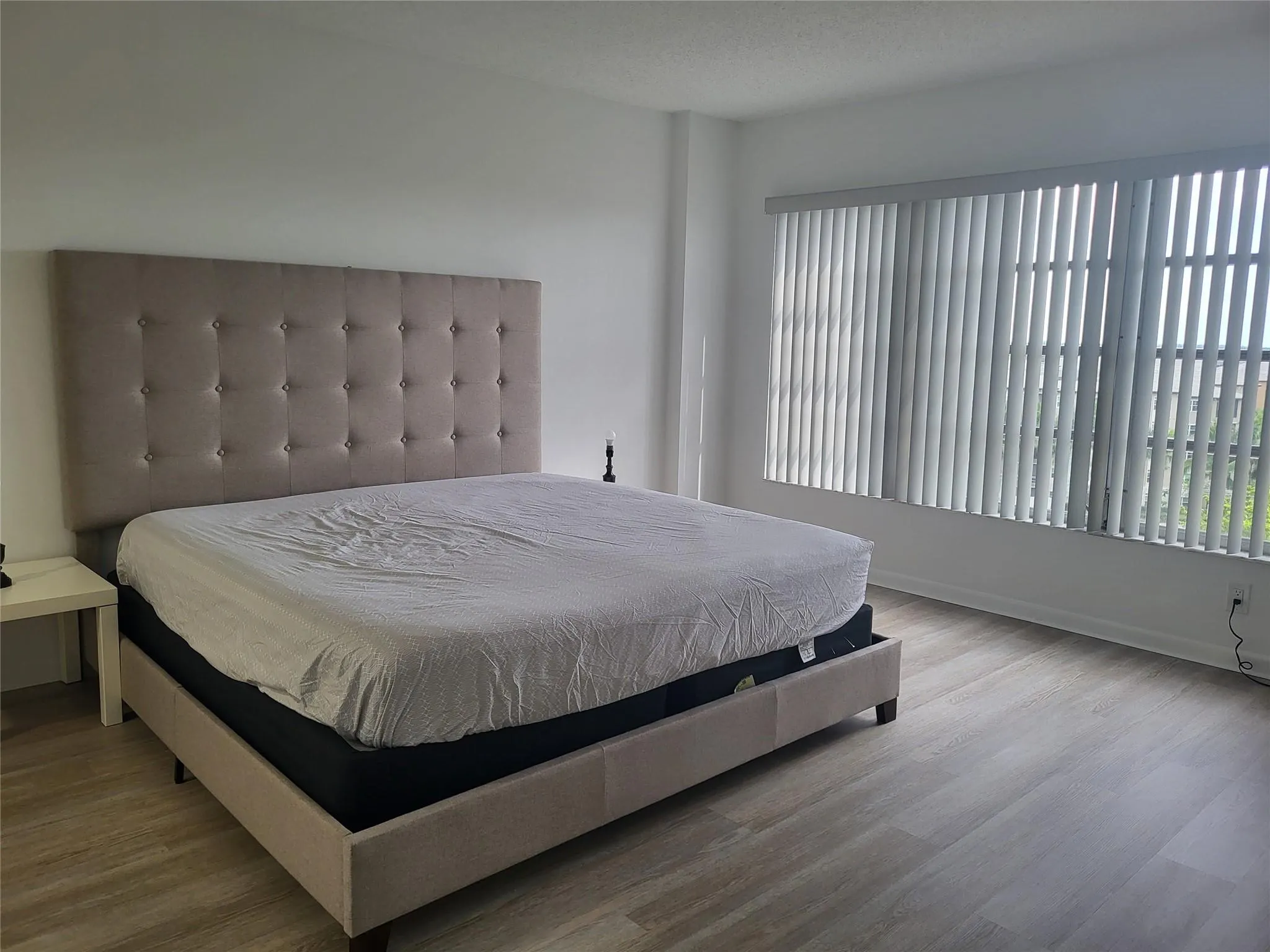 10777 W Sample Rd, #904