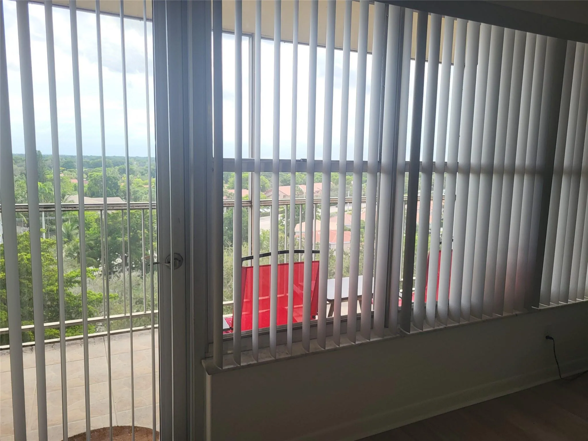 10777 W Sample Rd, #904