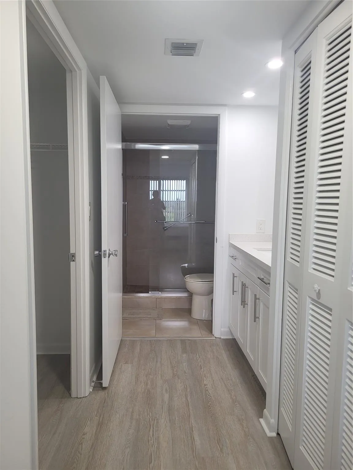 10777 W Sample Rd, #904