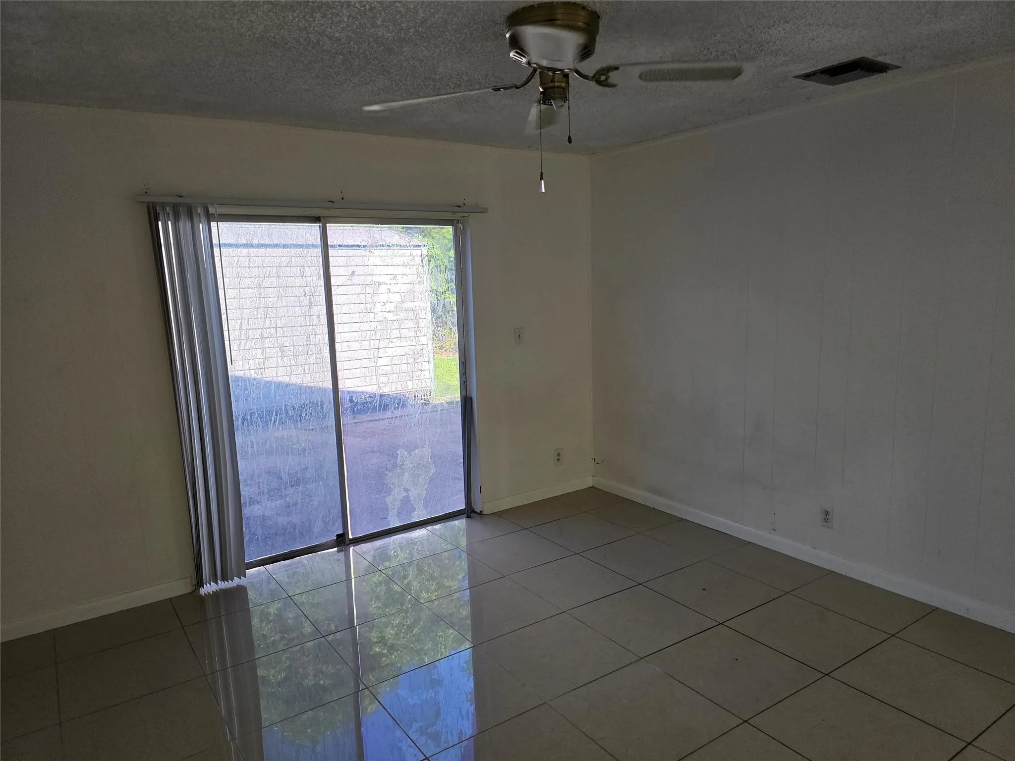433 SW 61st Ter